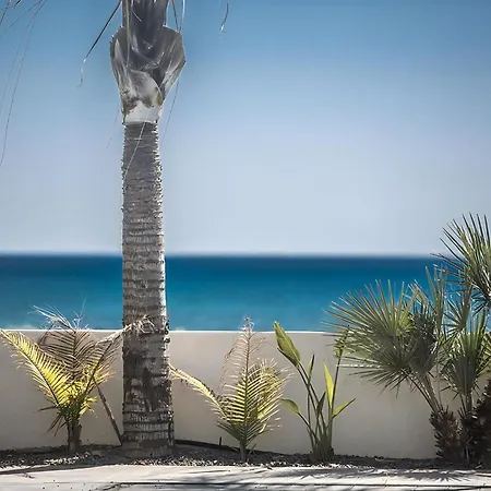 Villa Adaman - Stunning 3 Bedroom Seafront With Pool - Close To The Ayia Napa