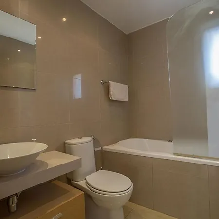 Вілла Adaman - Stunning 3 Bedroom Seafront With Pool - Close To The *
